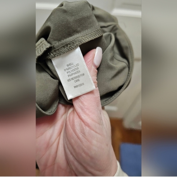 Garnet Hill Army Green Pull-On Skirt Size Small - Picture 7 of 7